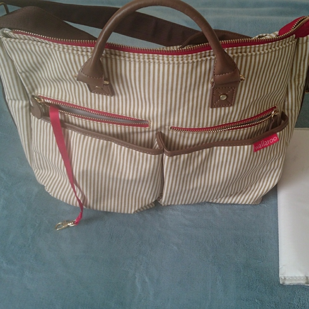 Diaper bag wallaroo